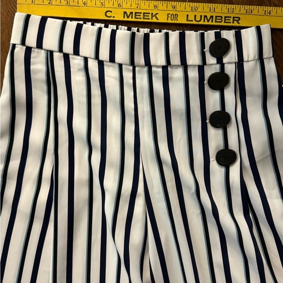 Zara White and Blue Striped Wide Leg Cropped Pants Flowy Elastic Waist M pockets - Picture 8 of 12